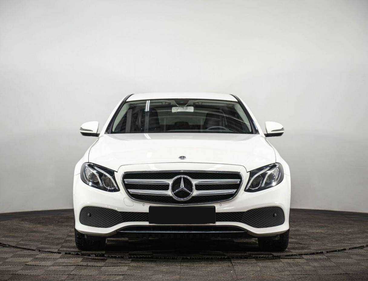 Mercedes-Benz E-Класс с пробегом — 2017 год. Фото: #1