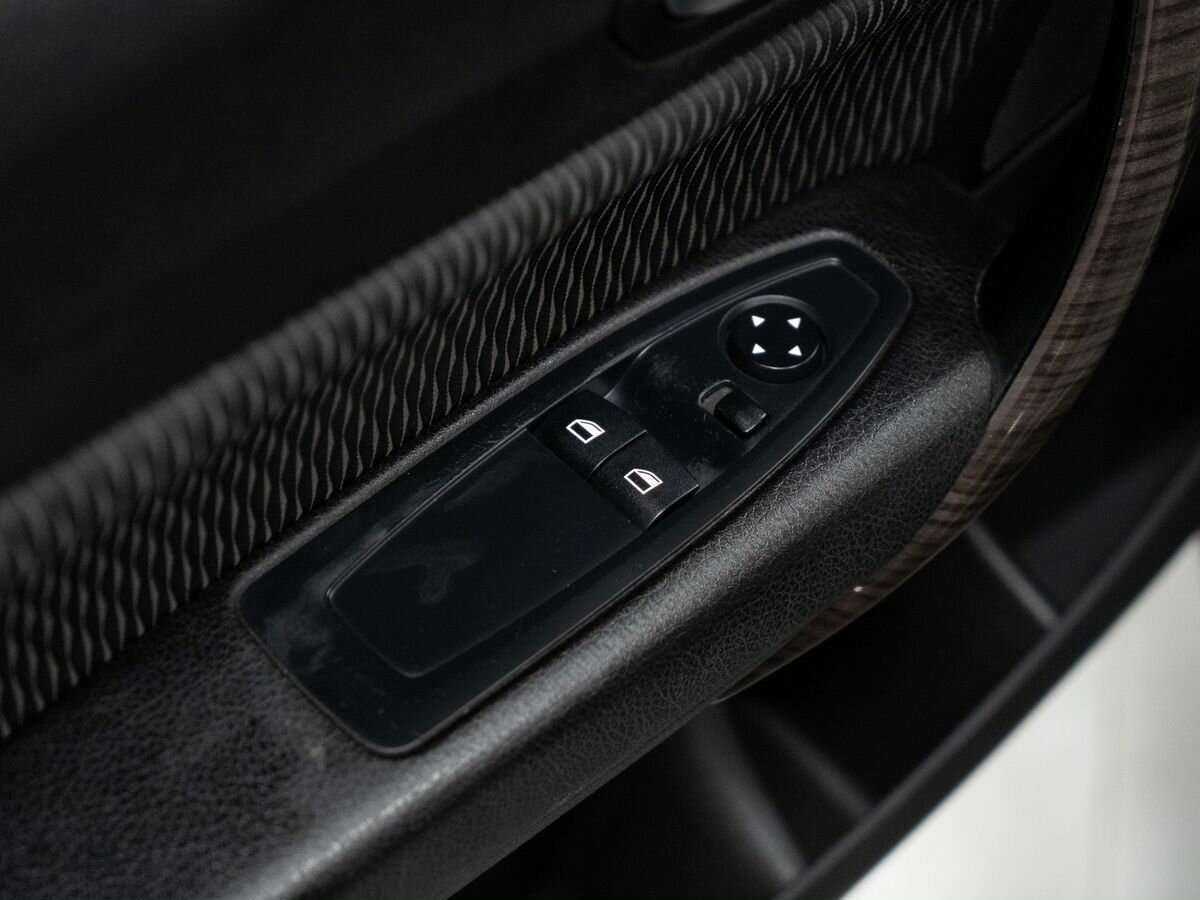 BMW 1 серии с пробегом — 2012 год. Фото: #13