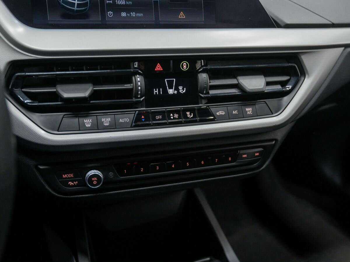 BMW 1 серии с пробегом — 2019 год. Фото: #18