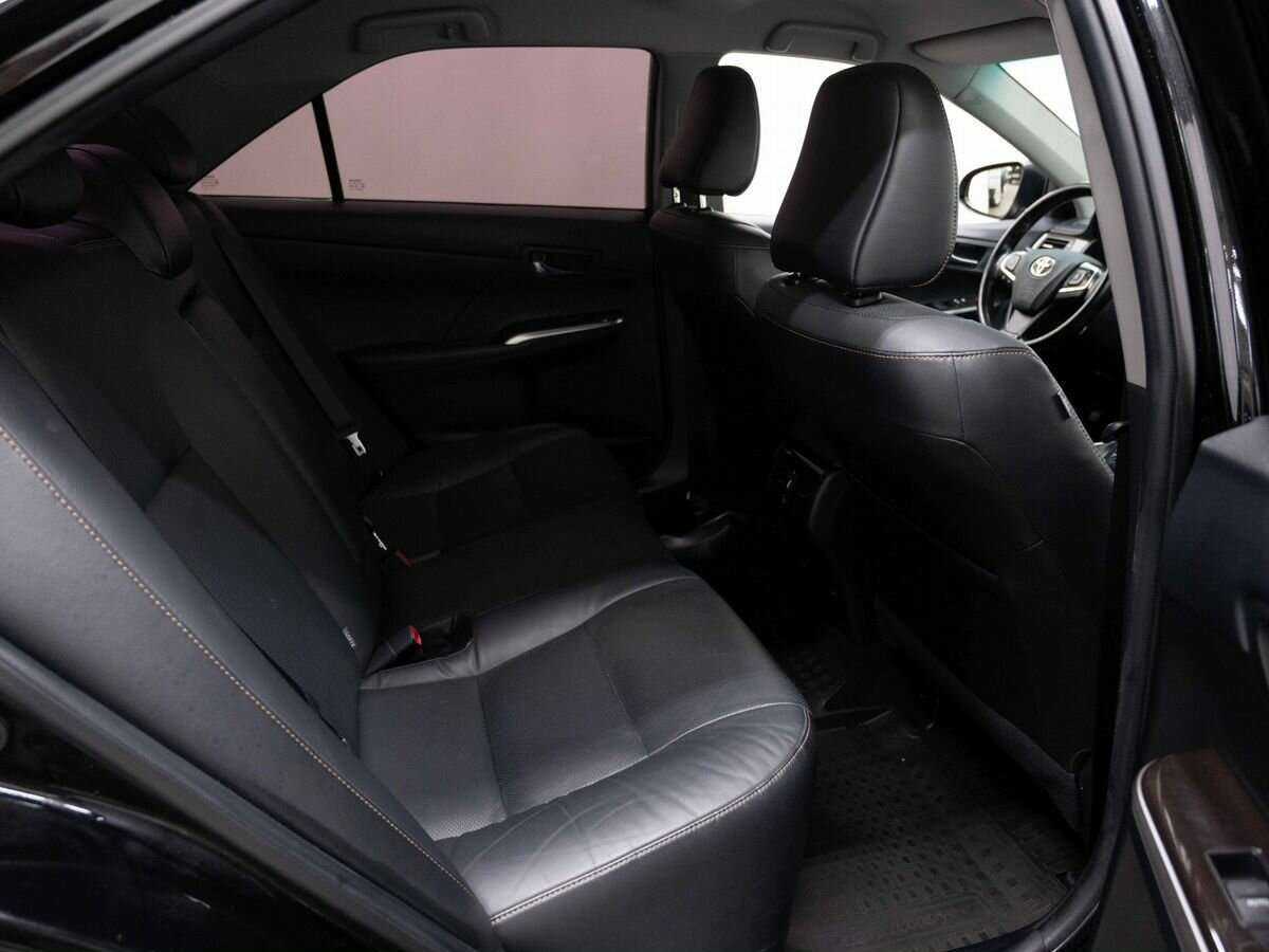 Toyota Camry с пробегом — 2018 год. Фото: #12