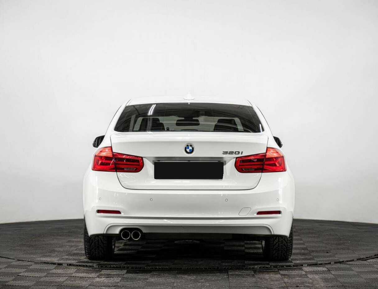 BMW 3 серии с пробегом — 2015 год. Фото: #4