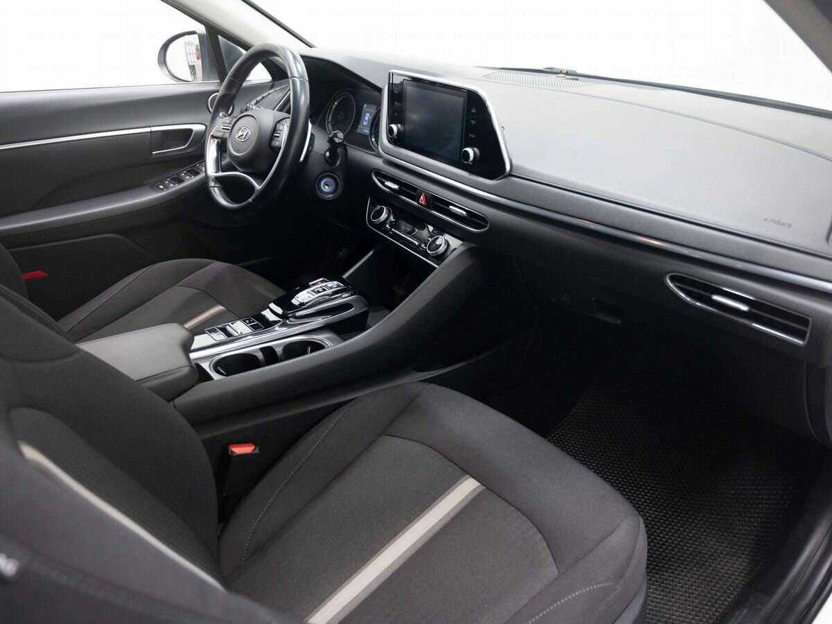 Hyundai Sonata с пробегом — 2020 год. Фото: #10
