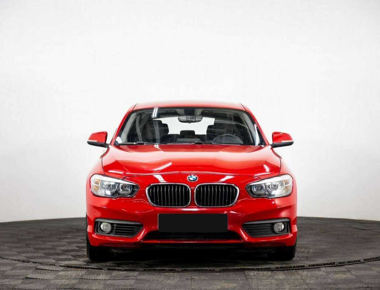 BMW 1 серии с пробегом — 2016 год. Фото: #1