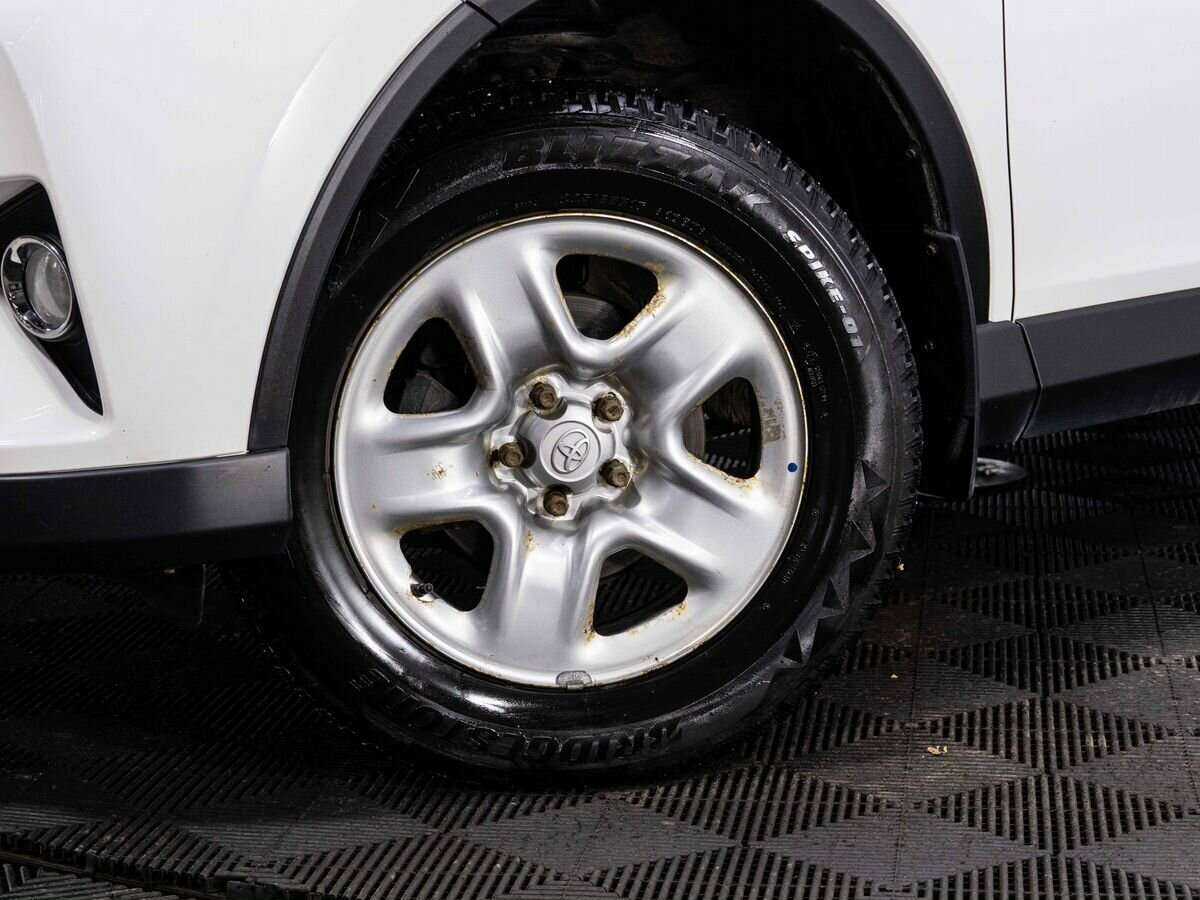 Toyota RAV4 с пробегом — 2018 год. Фото: #15