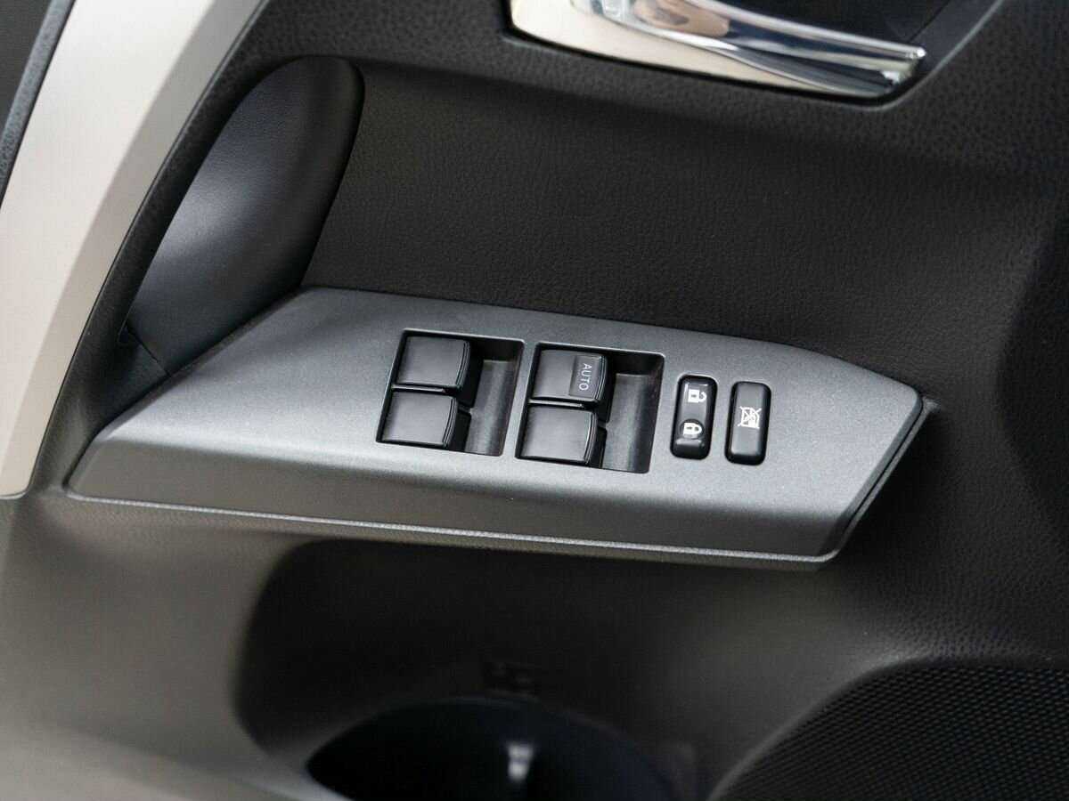 Toyota RAV4 с пробегом — 2016 год. Фото: #13