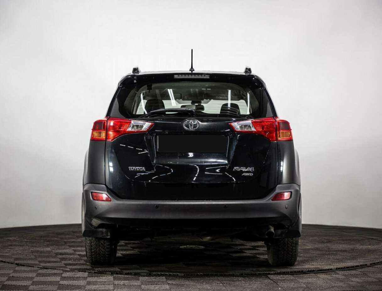 Toyota RAV4 с пробегом — 2014 год. Фото: #4