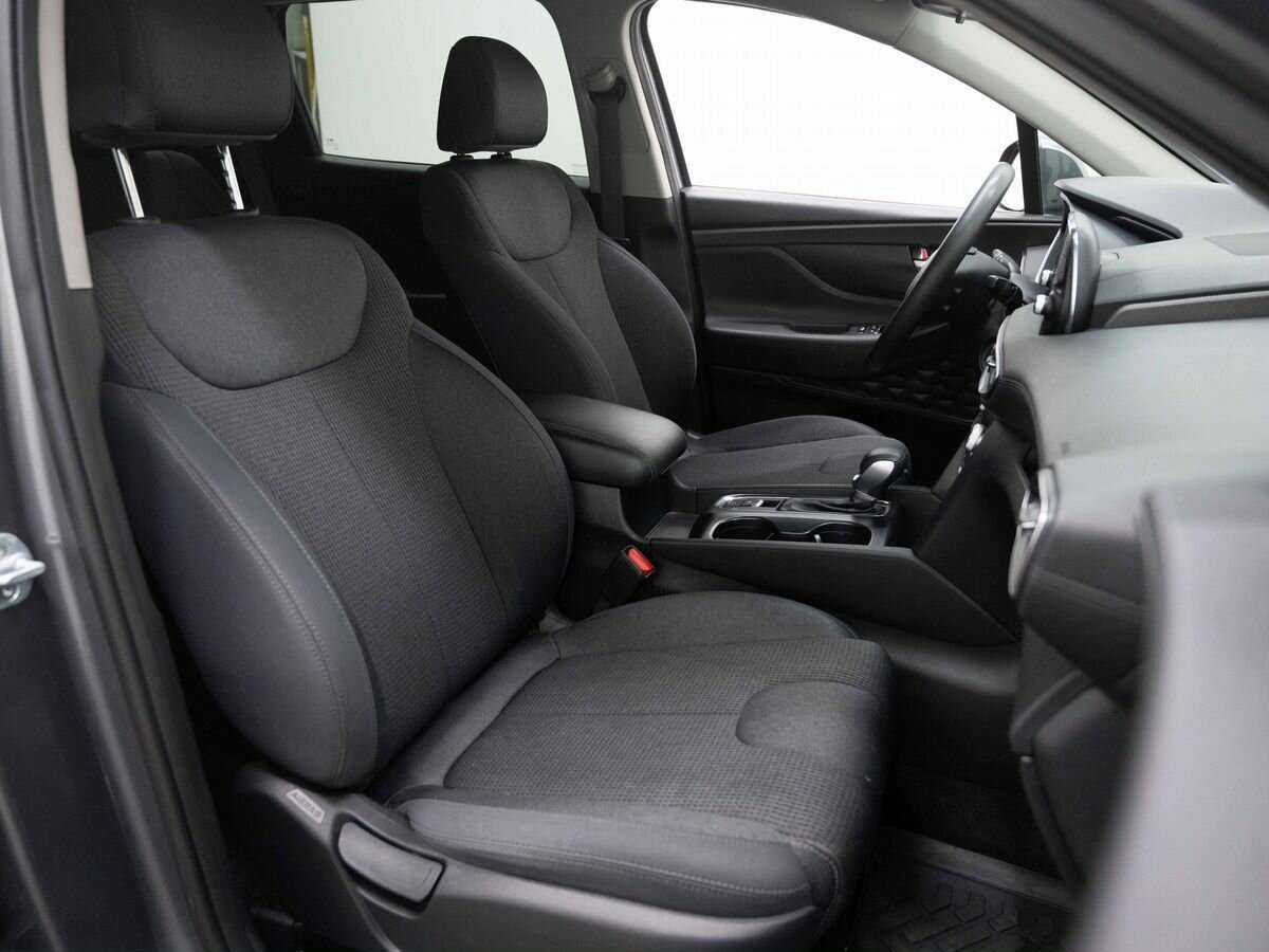 Hyundai Santa Fe с пробегом — 2019 год. Фото: #11