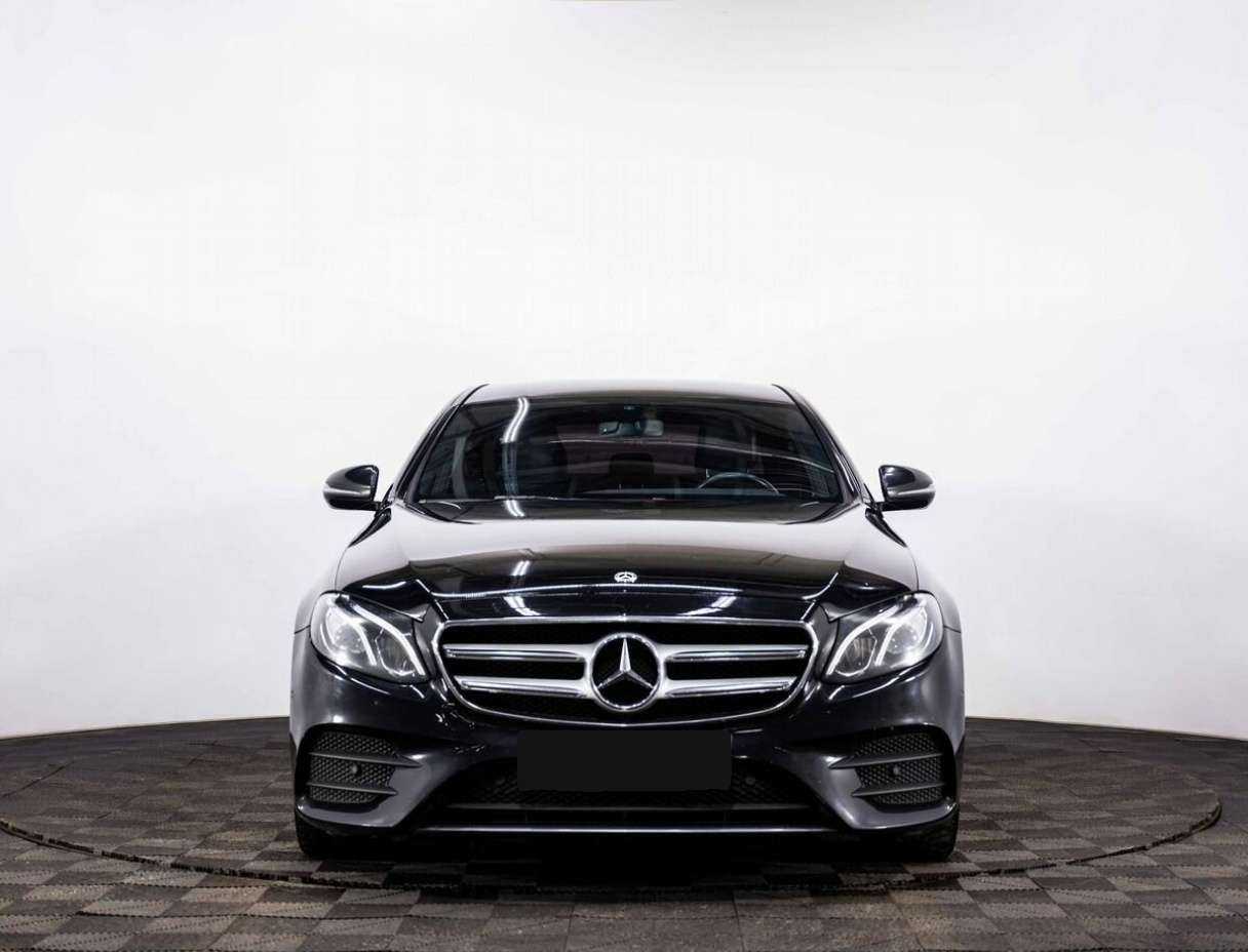 Mercedes-Benz E-Класс с пробегом — 2017 год. Фото: #1