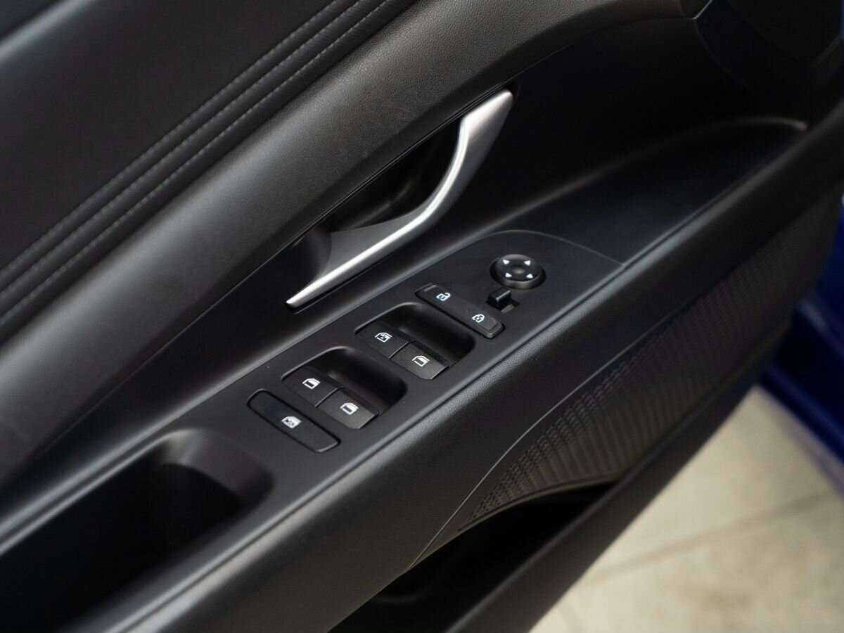 Hyundai Elantra с пробегом — 2021 год. Фото: #11