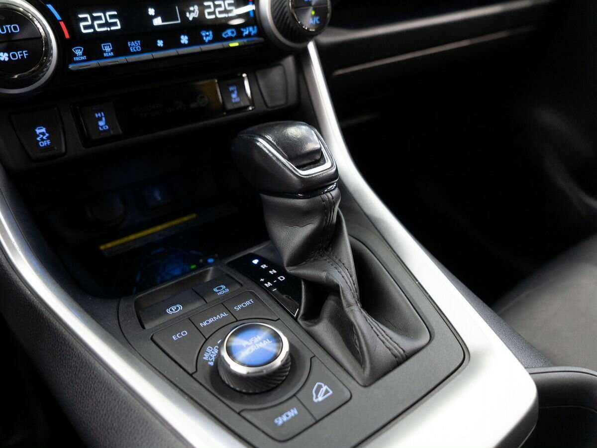 Toyota RAV4 с пробегом — 2020 год. Фото: #11