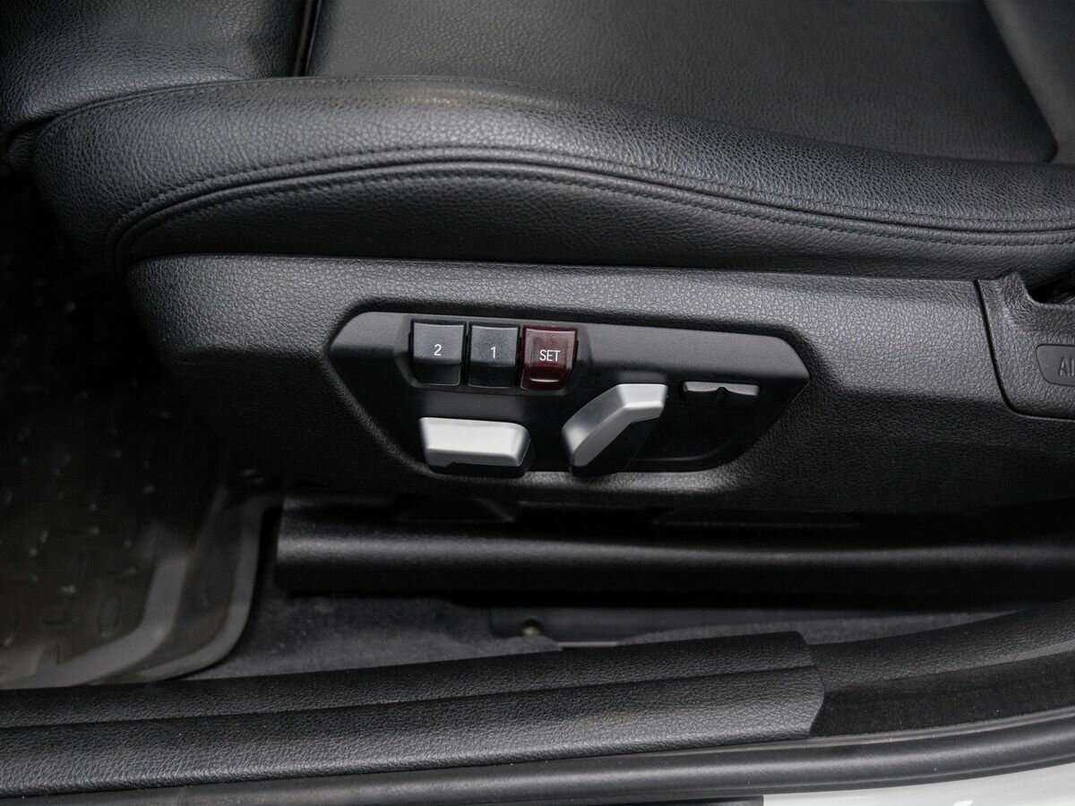 BMW 3 серии с пробегом — 2017 год. Фото: #19