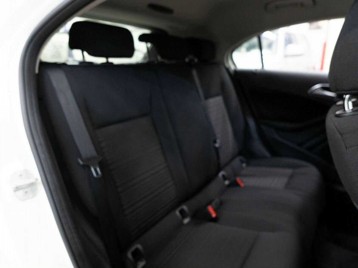 Mercedes-Benz A-Класс с пробегом — 2016 год. Фото: #7