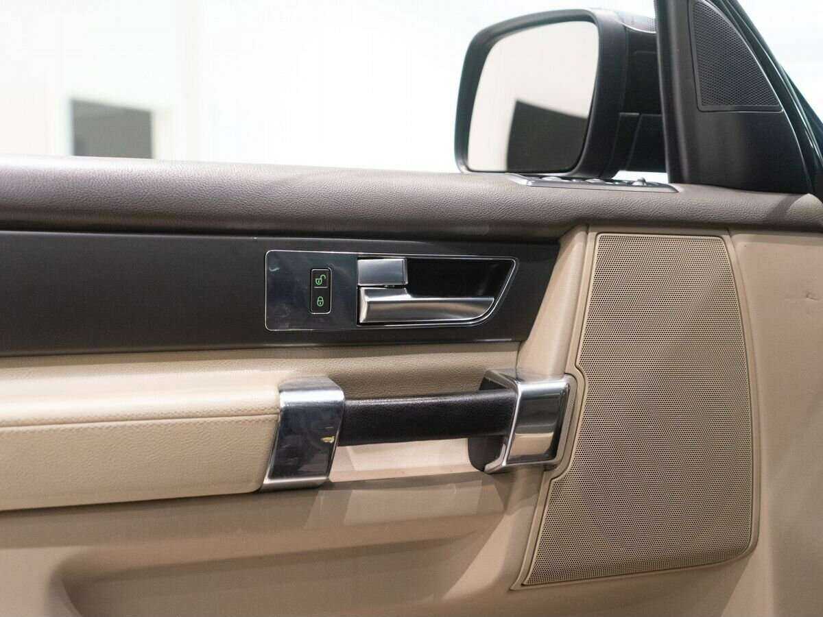 Land Rover Discovery с пробегом — 2012 год. Фото: #14