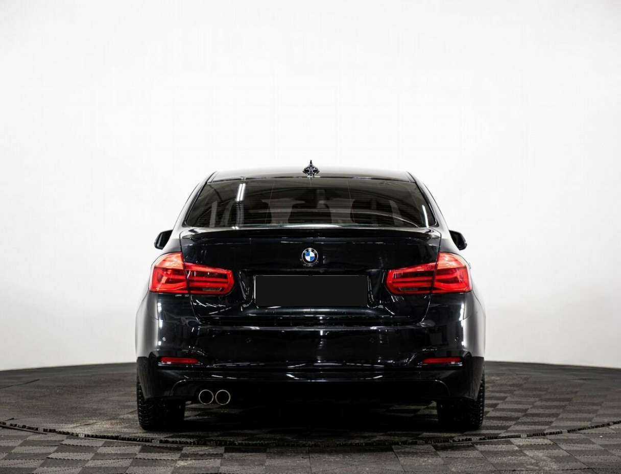 BMW 3 серии с пробегом — 2015 год. Фото: #2