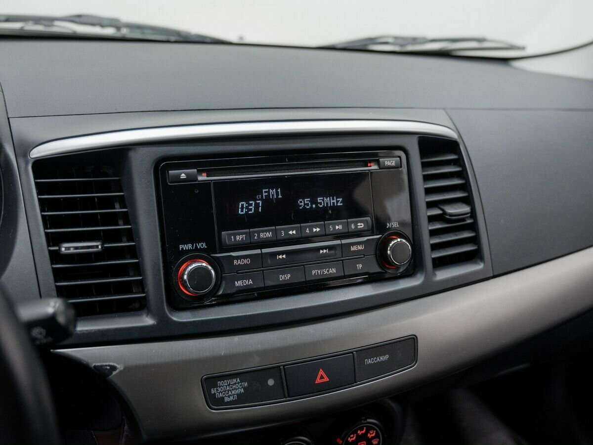 Mitsubishi Lancer с пробегом — 2012 год. Фото: #15