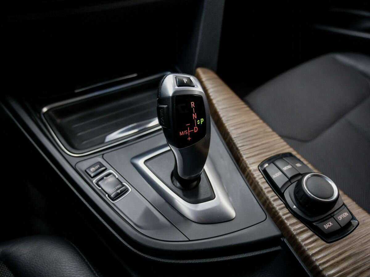 BMW 3 серии с пробегом — 2012 год. Фото: #13