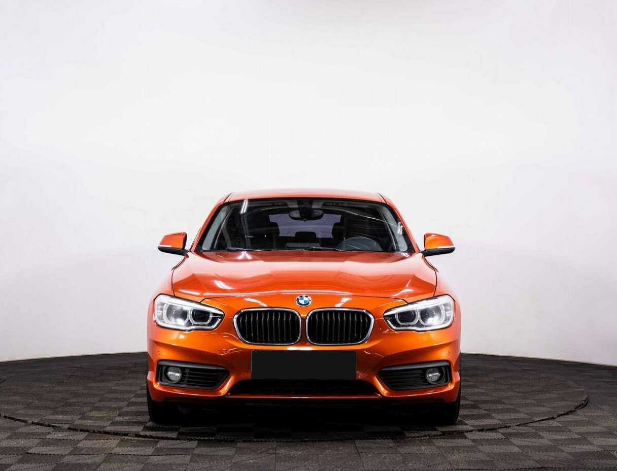 BMW 1 серии с пробегом — 2017 год. Фото: #1