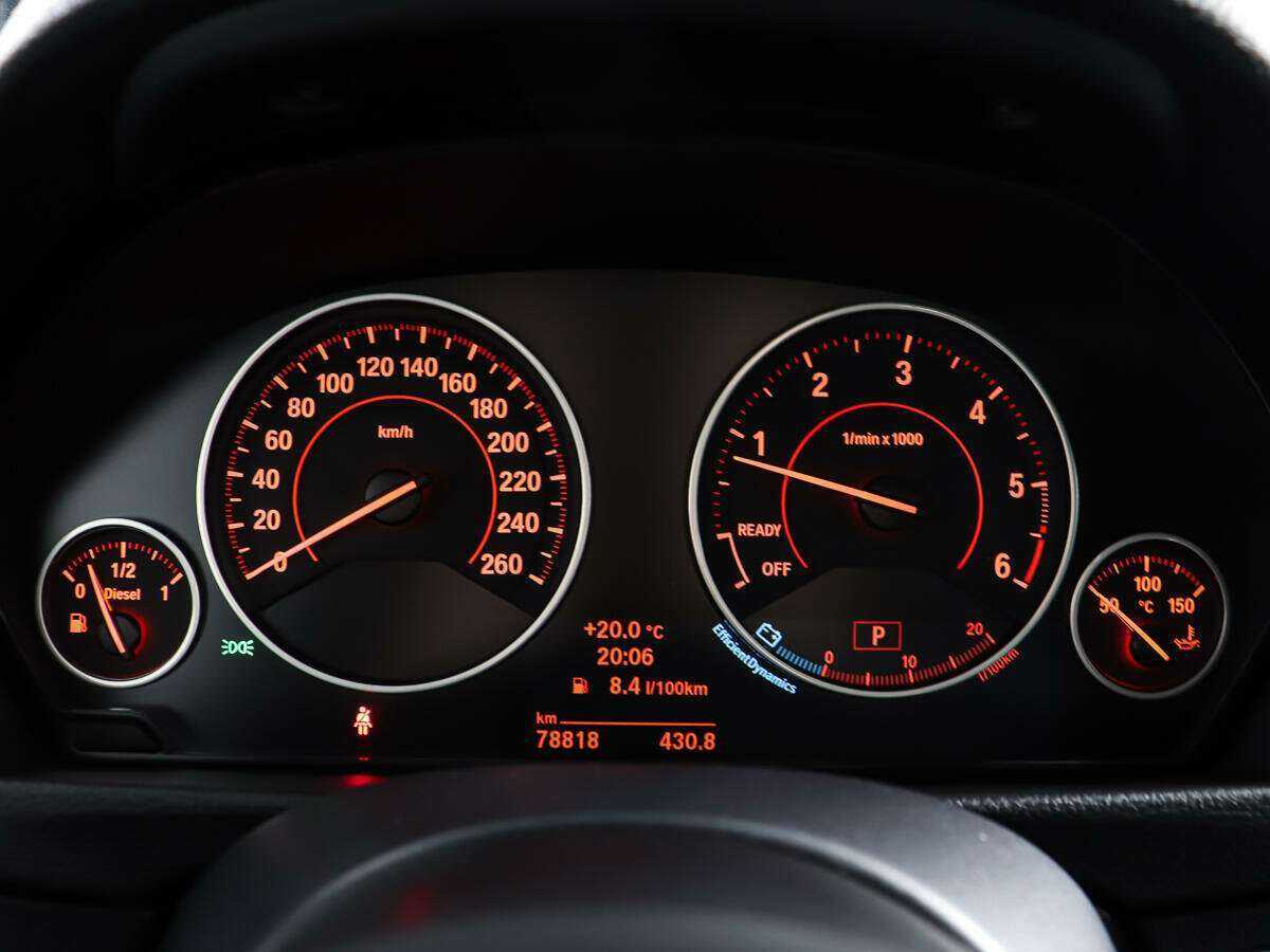 BMW 3 серии с пробегом — 2013 год. Фото: #11