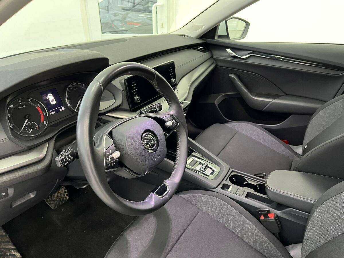 Skoda Octavia с пробегом — 2021 год. Фото: #8