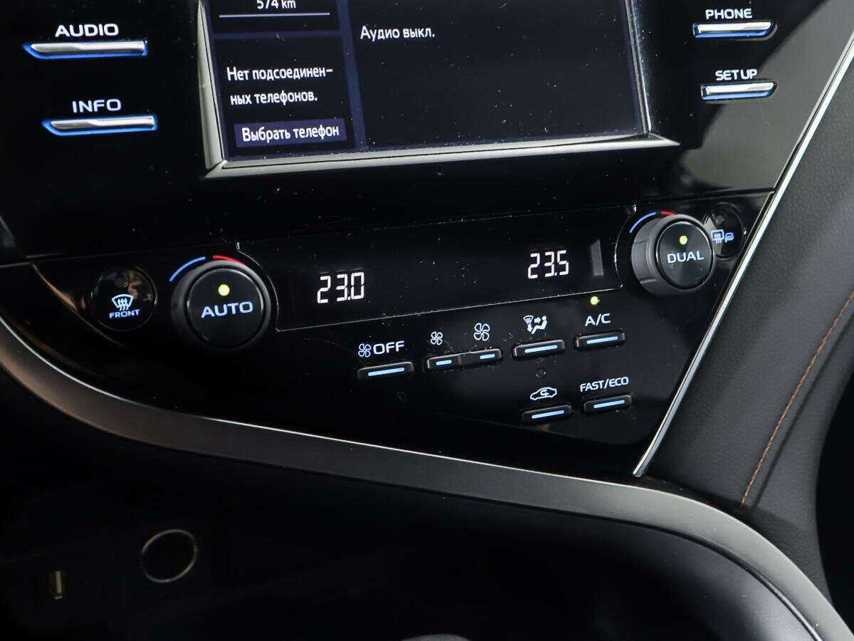 Toyota Camry с пробегом — 2020 год. Фото: #19