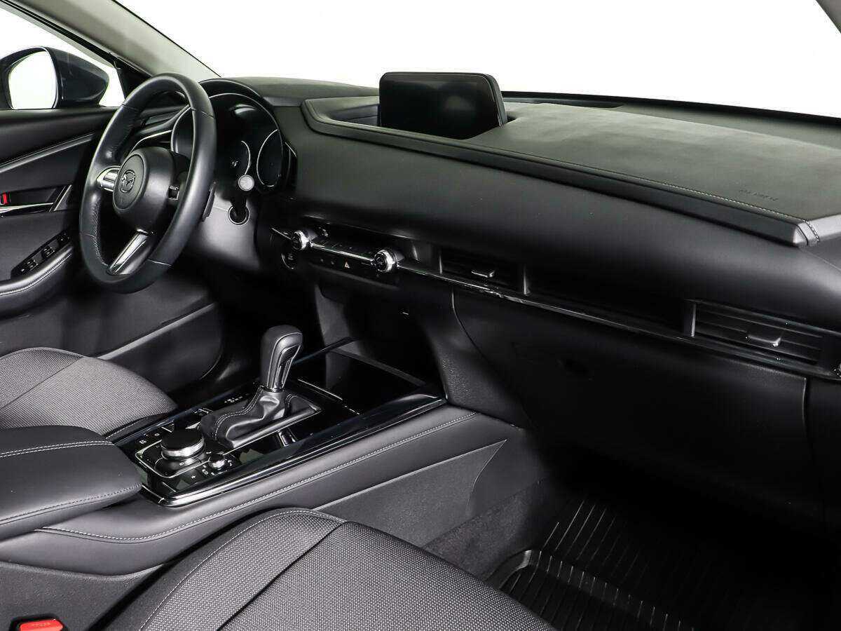 Mazda CX-30 с пробегом — 2021 год. Фото: #9