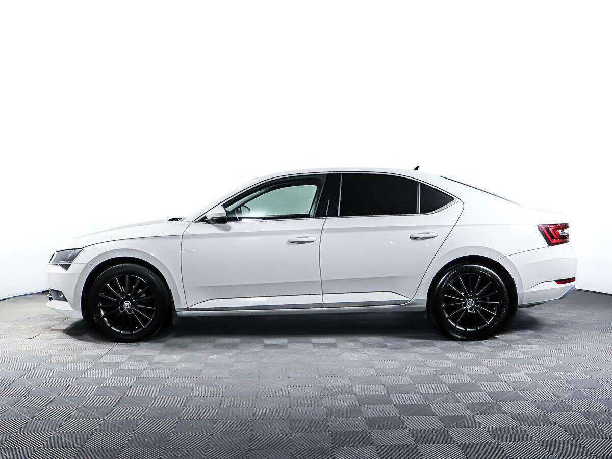 Skoda Superb с пробегом — 2017 год. Фото: #6