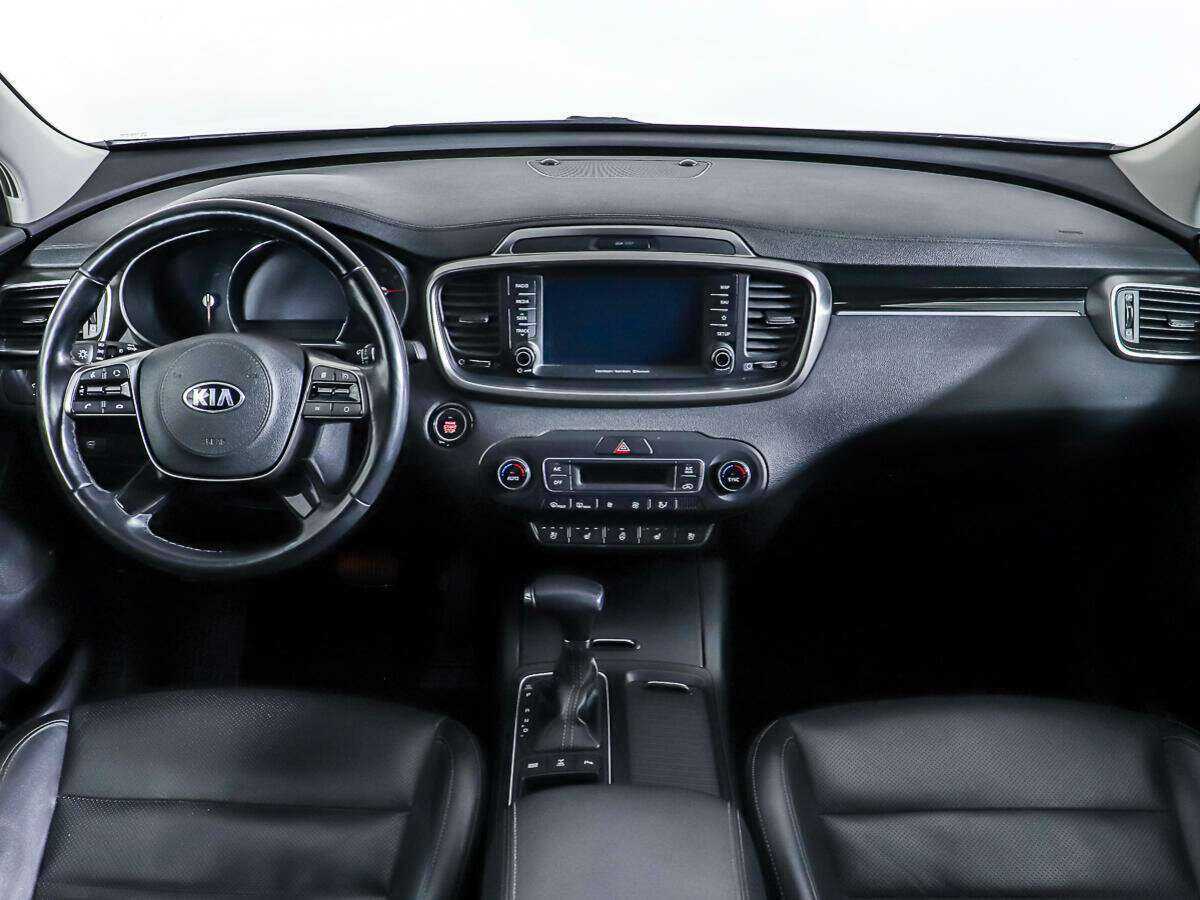 Kia Sorento с пробегом — 2018 год. Фото: #11