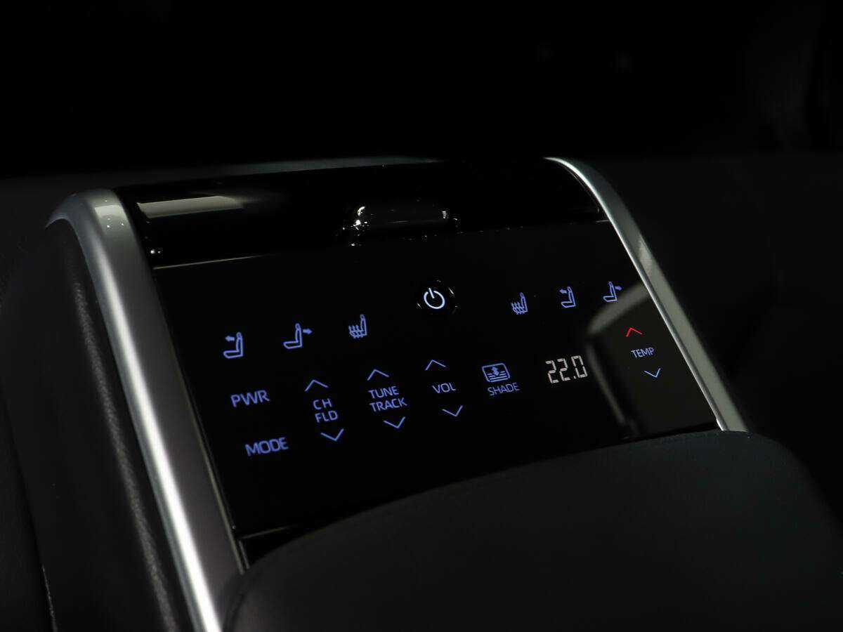 Toyota Camry с пробегом — 2020 год. Фото: #14