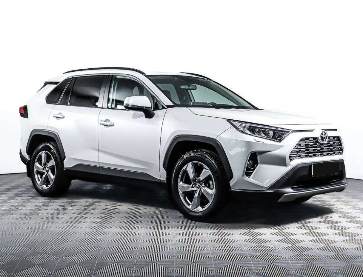 Toyota RAV4 с пробегом — 2019 год. Фото: #2