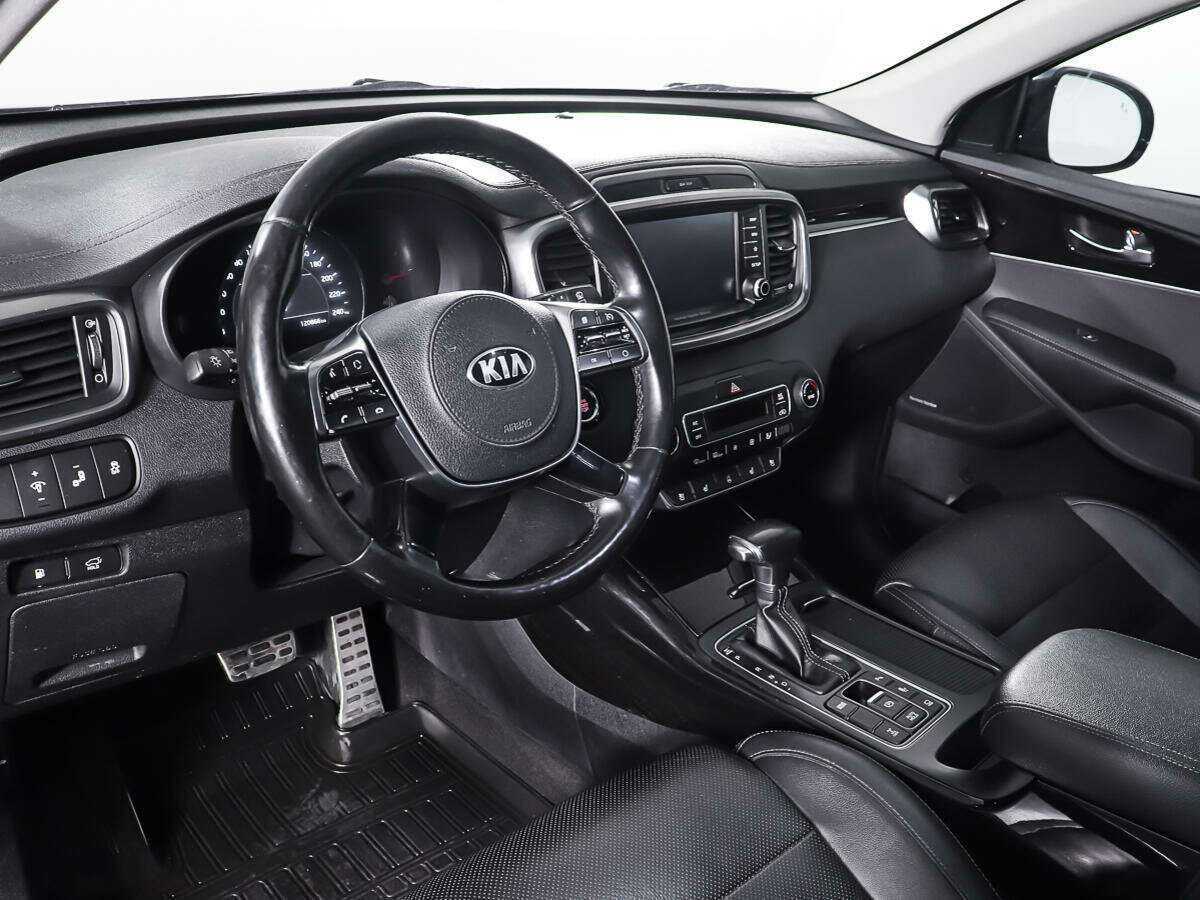Kia Sorento с пробегом — 2017 год. Фото: #19