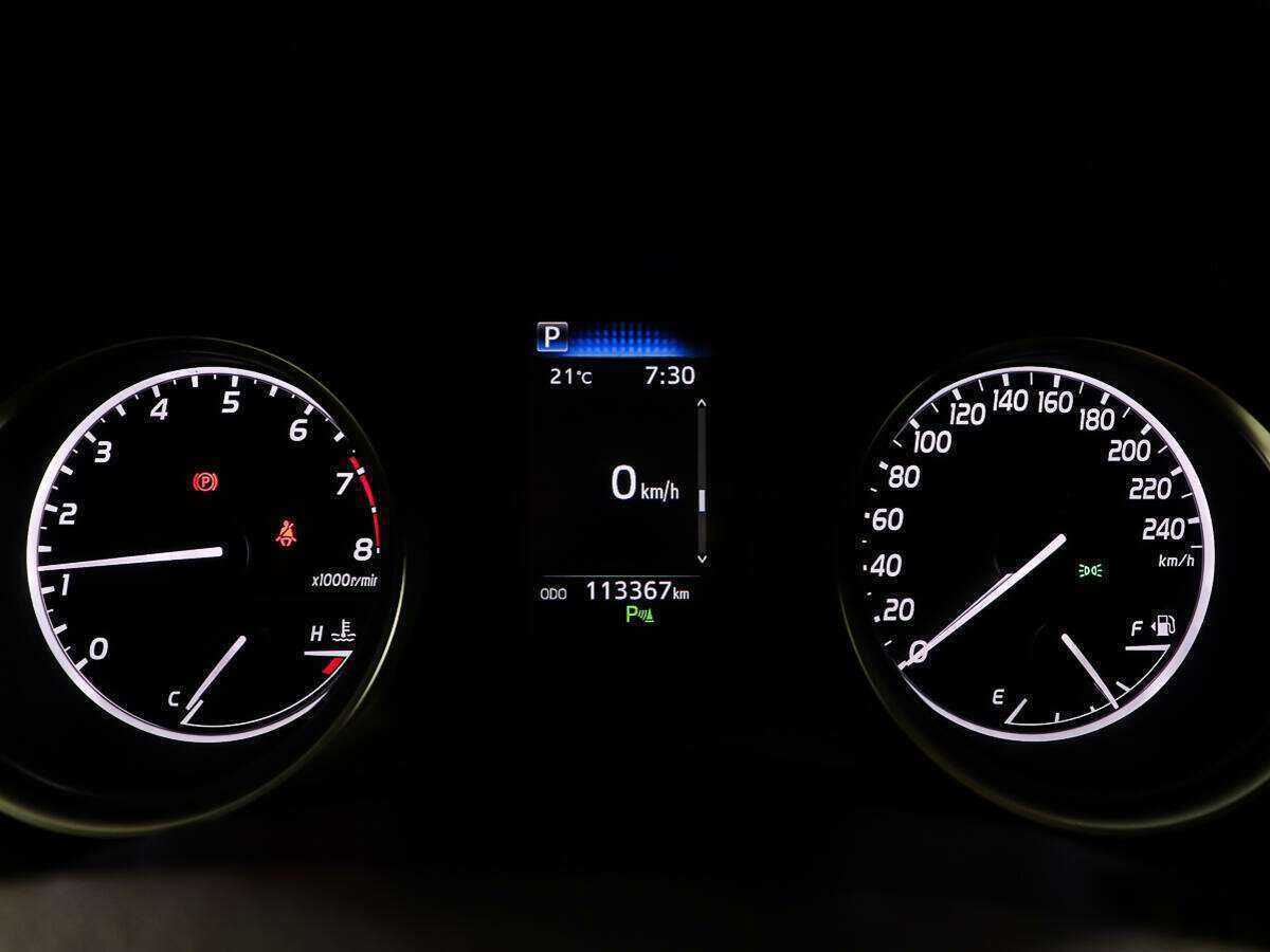 Toyota Camry с пробегом — 2020 год. Фото: #13