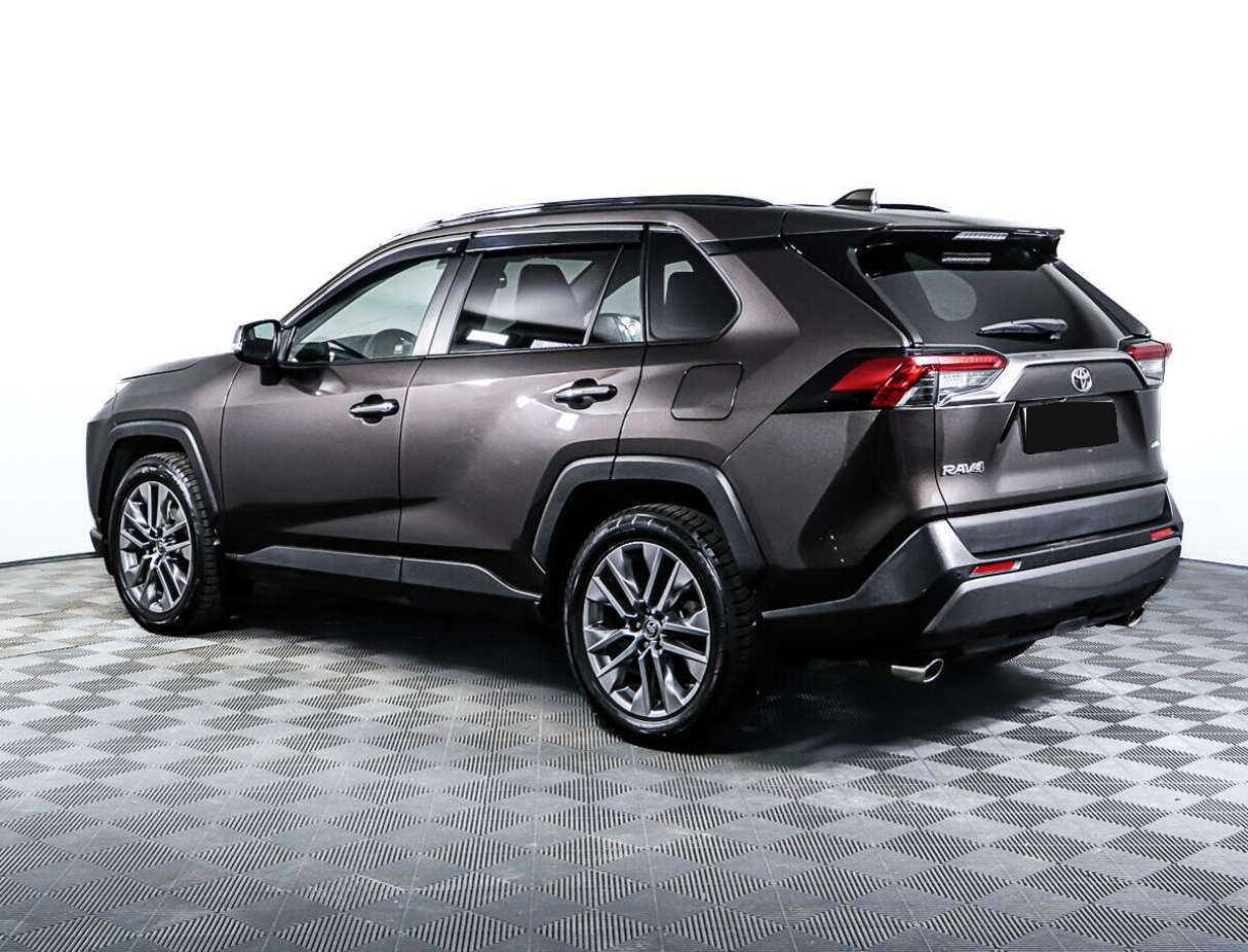 Toyota RAV4 с пробегом — 2019 год. Фото: #6