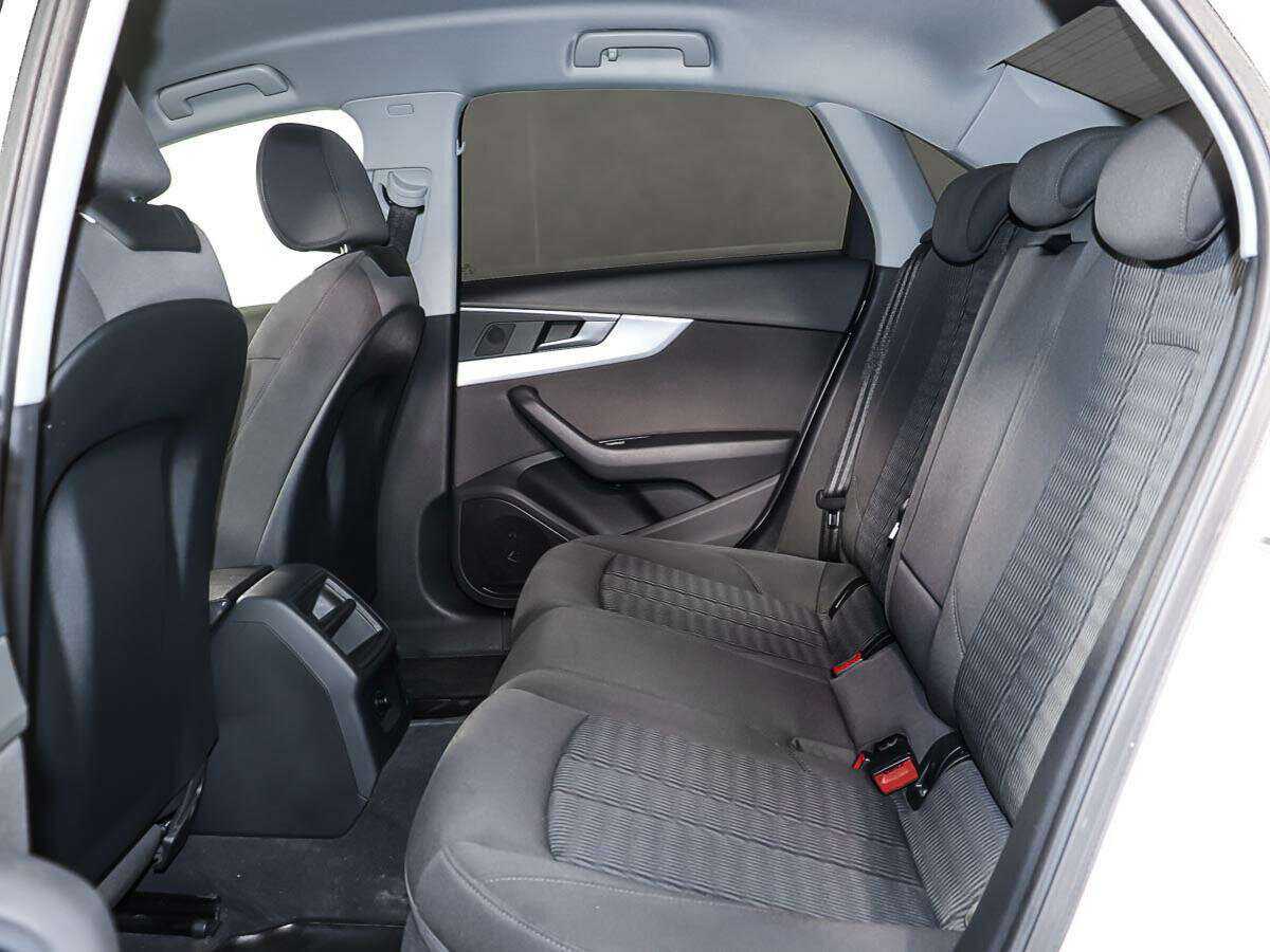 Audi A4 с пробегом — 2015 год. Фото: #9