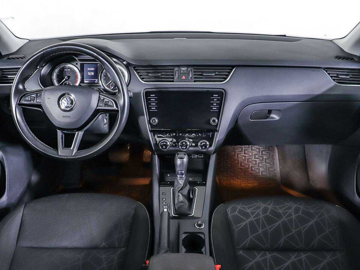 Skoda Octavia с пробегом — 2020 год. Фото: #9