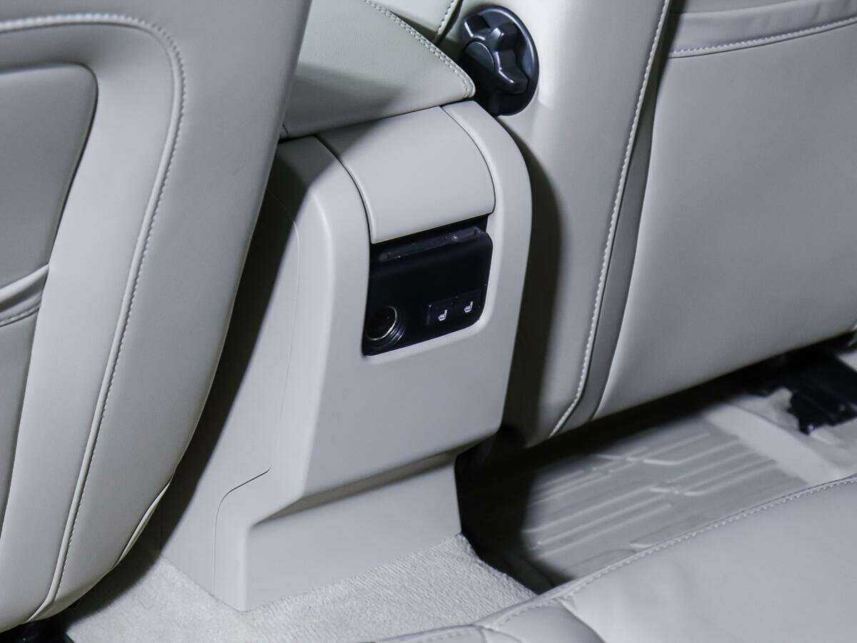 Volvo S60 с пробегом — 2014 год. Фото: #15