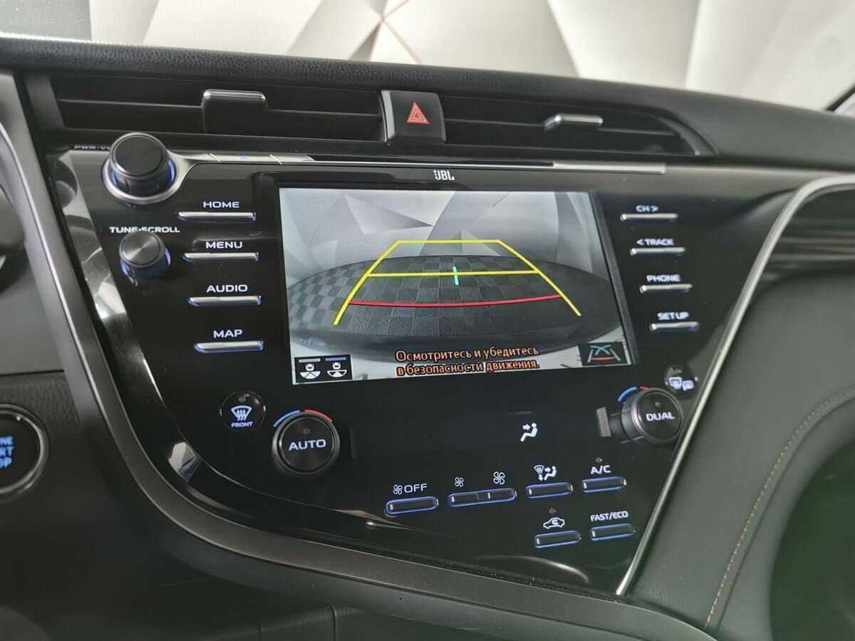 Toyota Camry с пробегом — 2020 год. Фото: #14