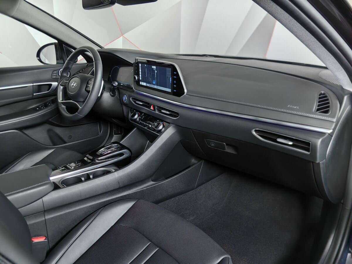 Hyundai Sonata с пробегом — 2022 год. Фото: #8