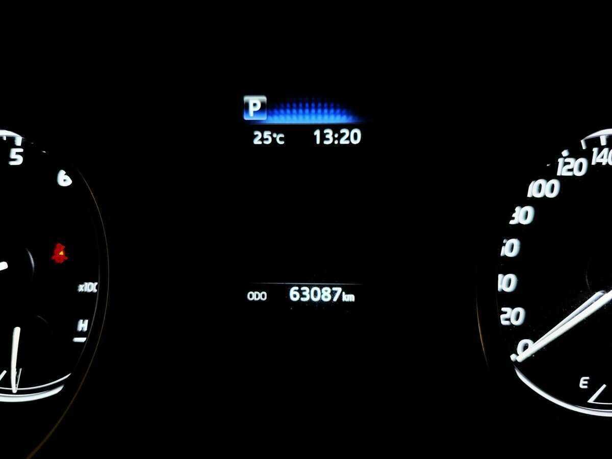 Toyota Camry с пробегом — 2021 год. Фото: #15