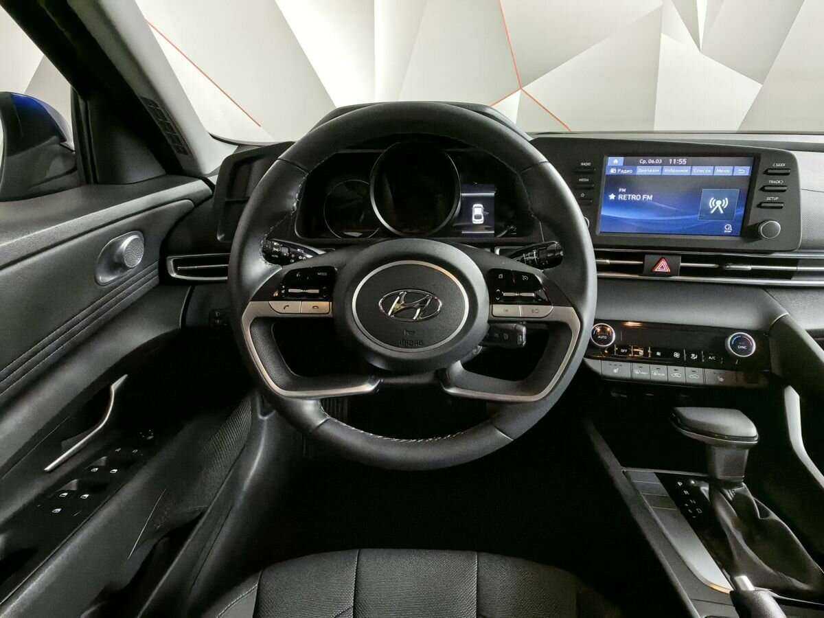 Hyundai Elantra с пробегом — 2022 год. Фото: #14