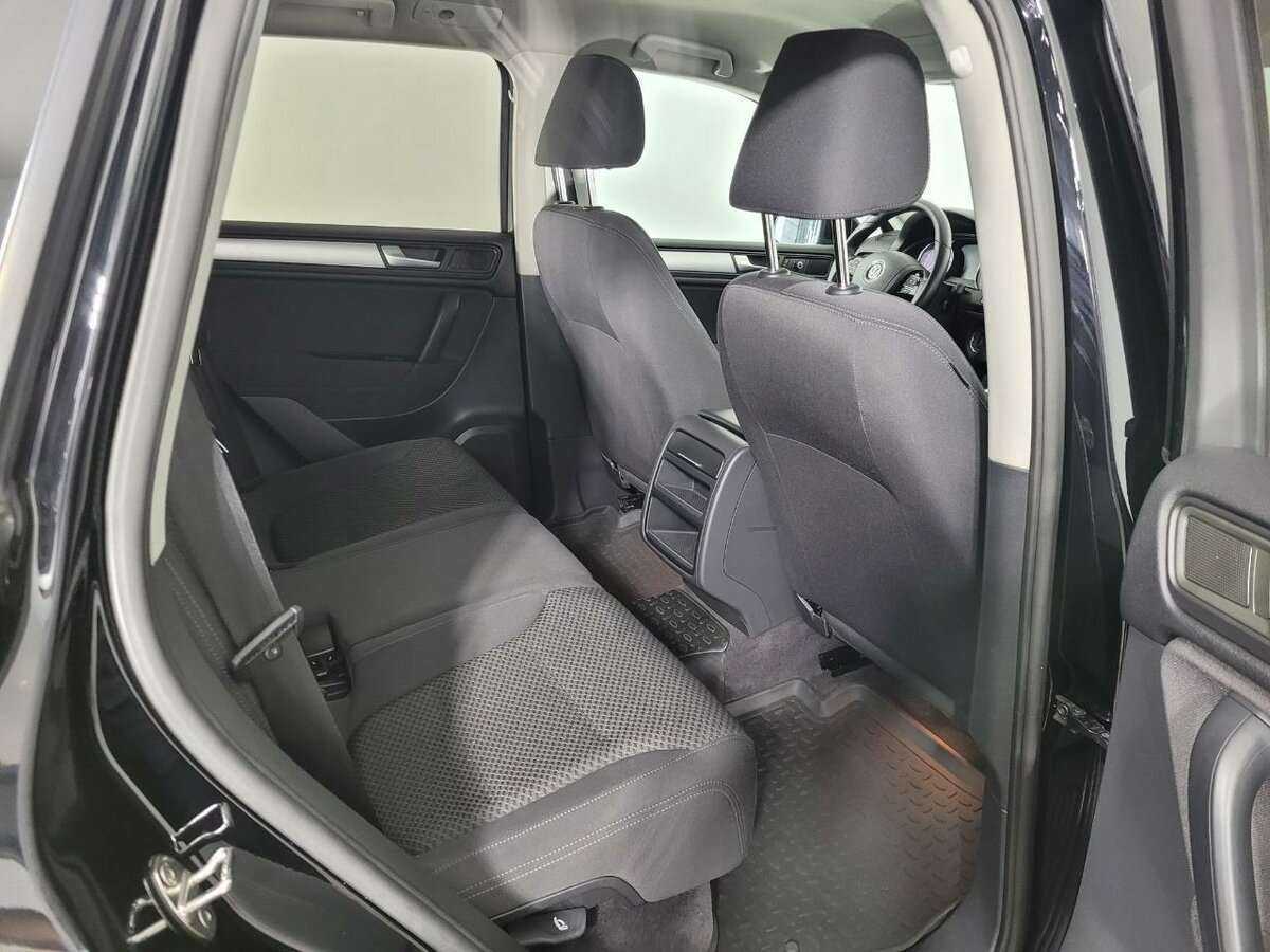 Volkswagen Touareg с пробегом — 2012 год. Фото: #15