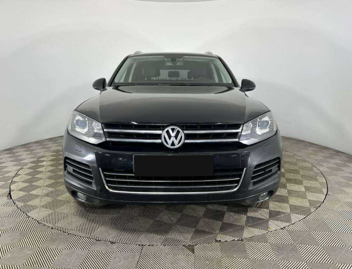 Volkswagen Touareg с пробегом — 2012 год. Фото: #1
