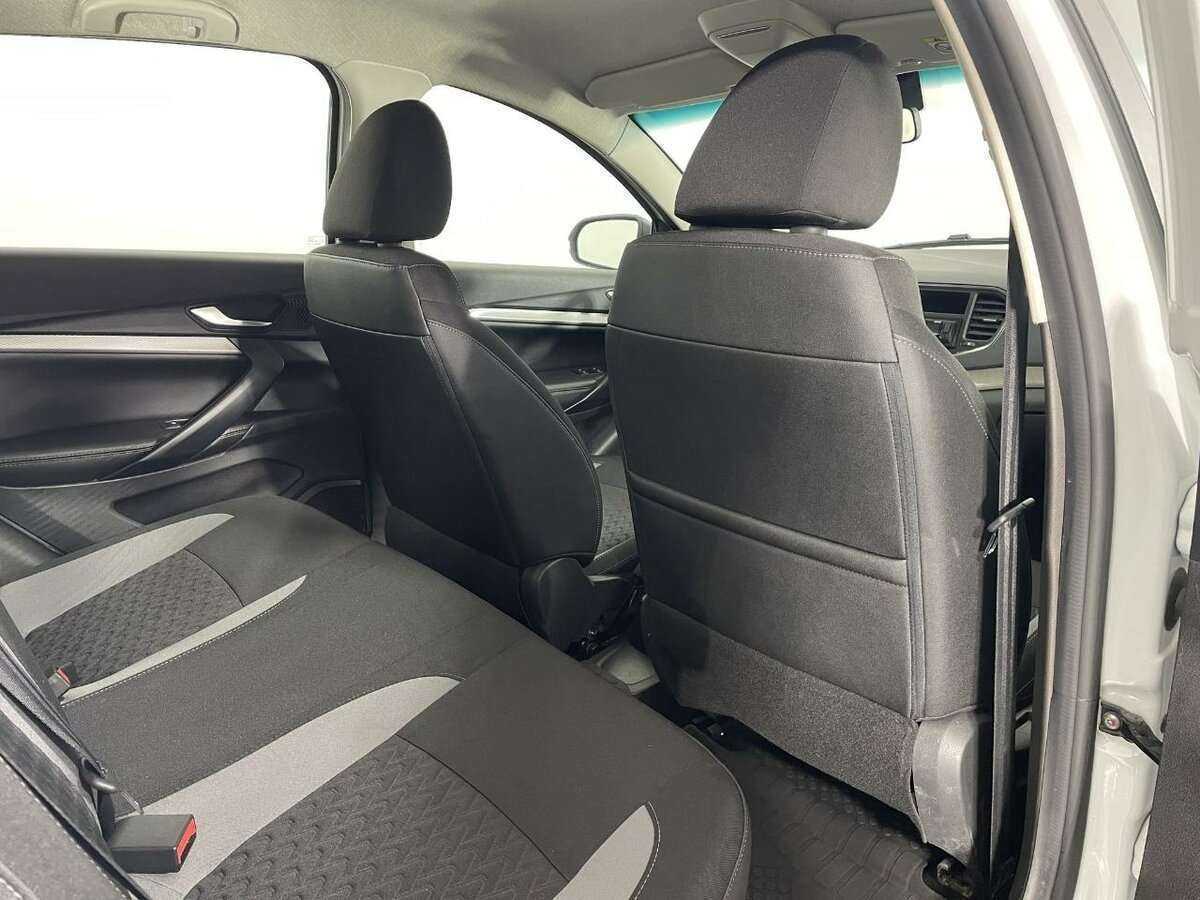 Lada (ВАЗ) Vesta с пробегом — 2023 год. Фото: #15