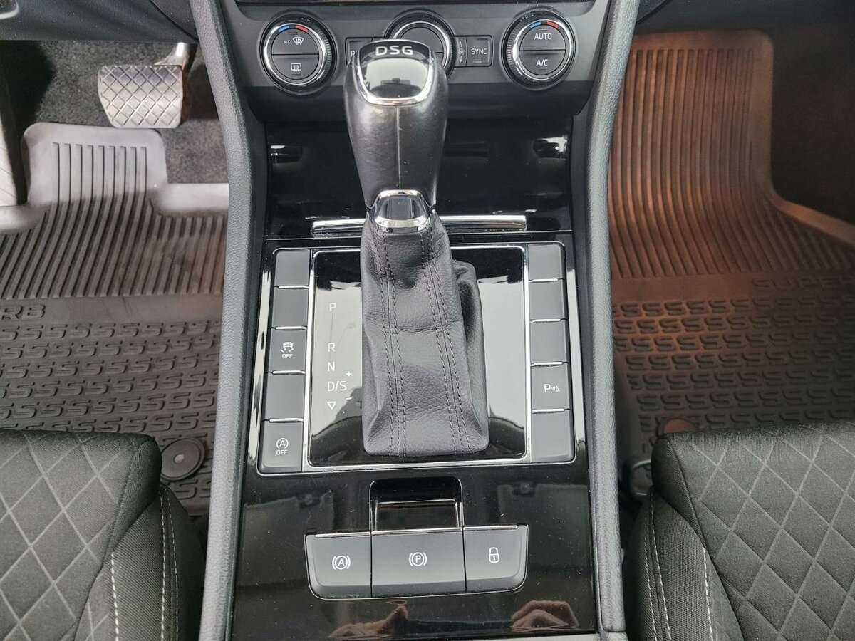 Skoda Superb с пробегом — 2016 год. Фото: #12