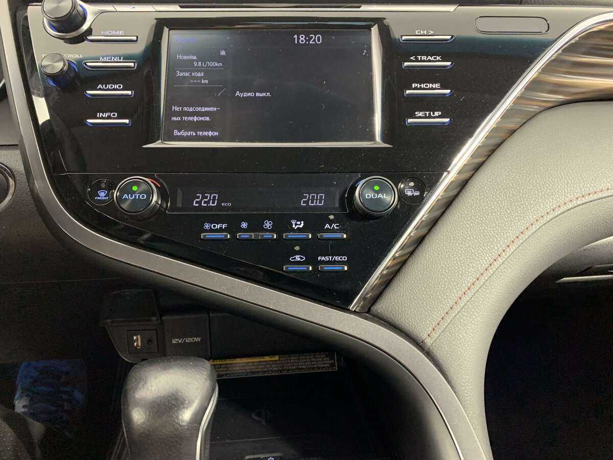Toyota Camry с пробегом — 2019 год. Фото: #10
