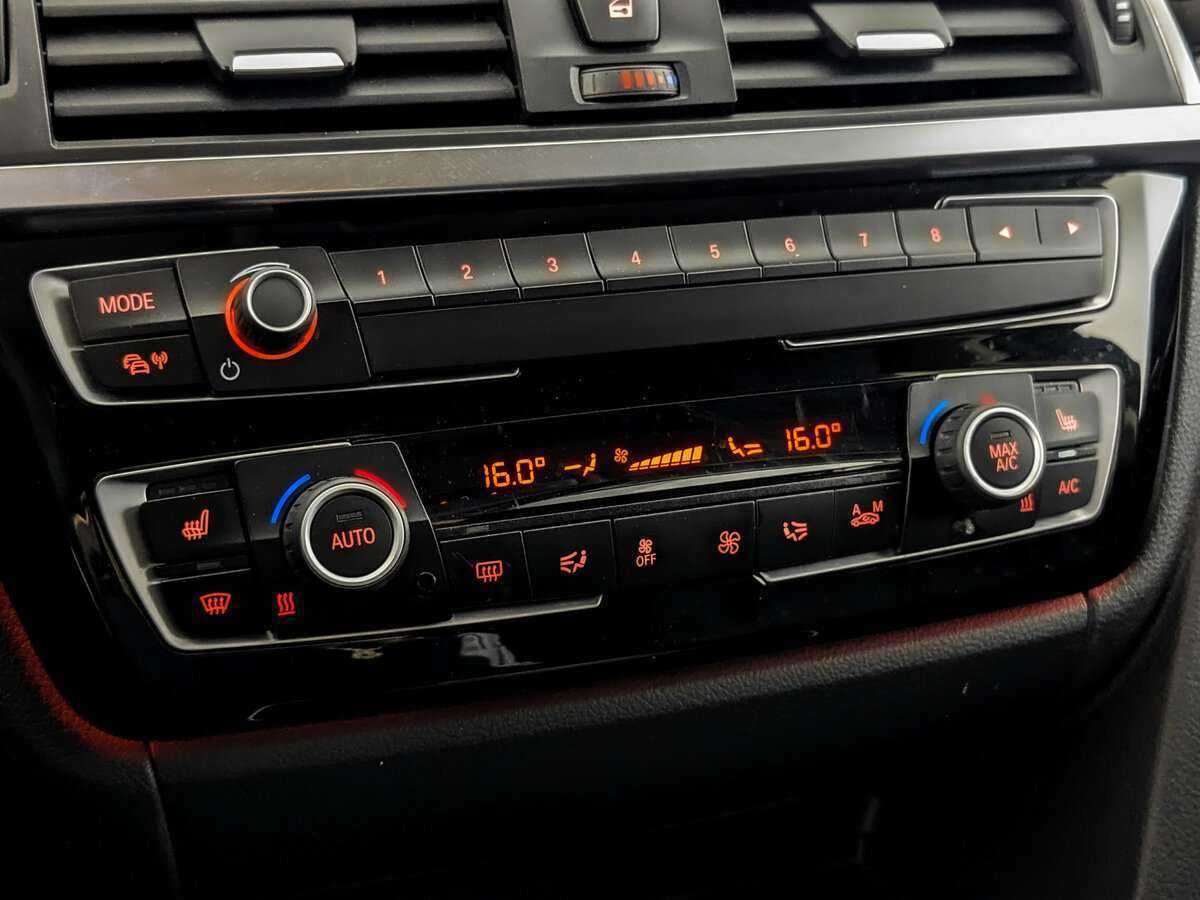 BMW 3 серии с пробегом — 2018 год. Фото: #20