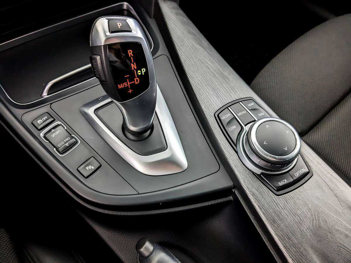 BMW 3 серии с пробегом — 2019 год. Фото: #19