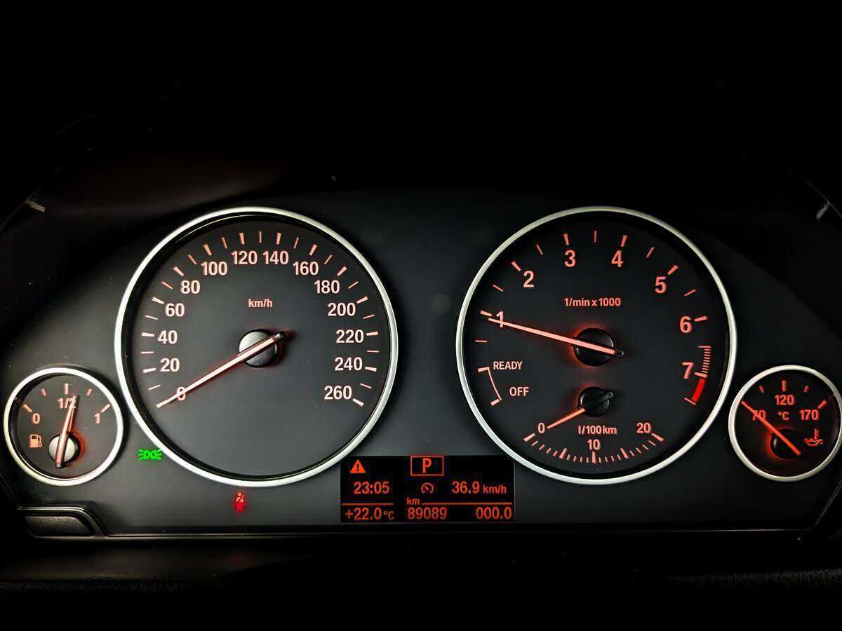 BMW 3 серии с пробегом — 2018 год. Фото: #12