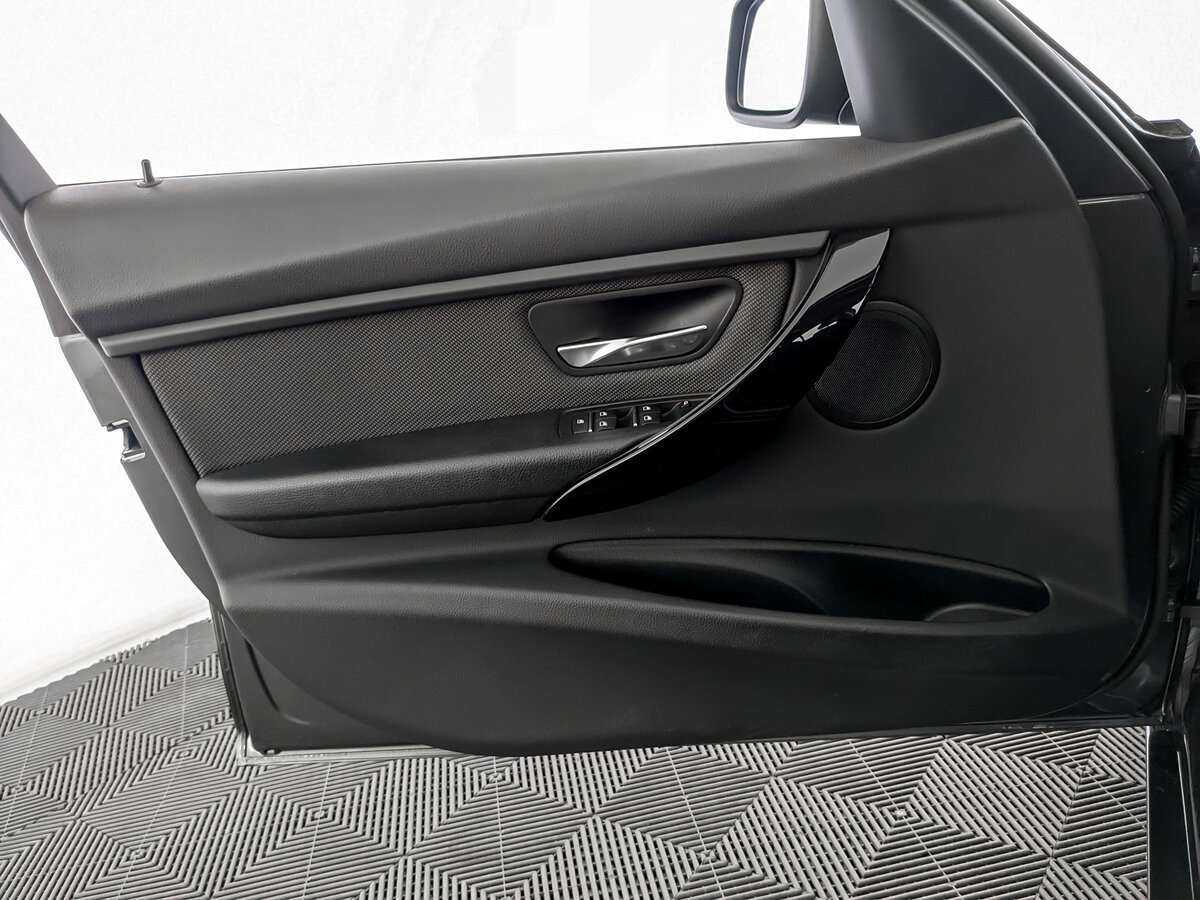 BMW 3 серии с пробегом — 2018 год. Фото: #18