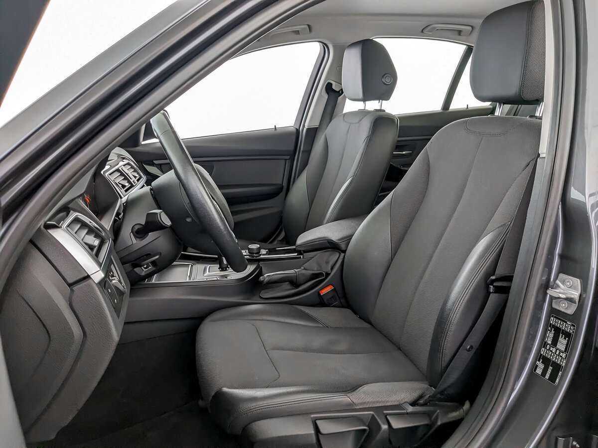 BMW 3 серии с пробегом — 2018 год. Фото: #19