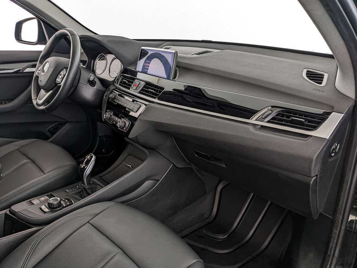 BMW X1 с пробегом — 2021 год. Фото: #10